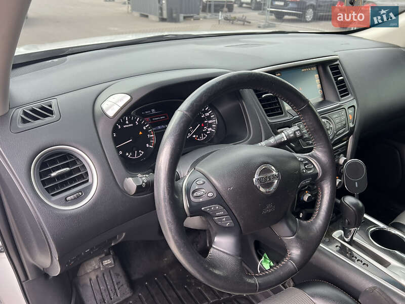 Позашляховик / Кросовер Nissan Pathfinder 2019 в Полтаві