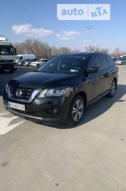 Внедорожник / Кроссовер Nissan Pathfinder 2016 в Борисполе