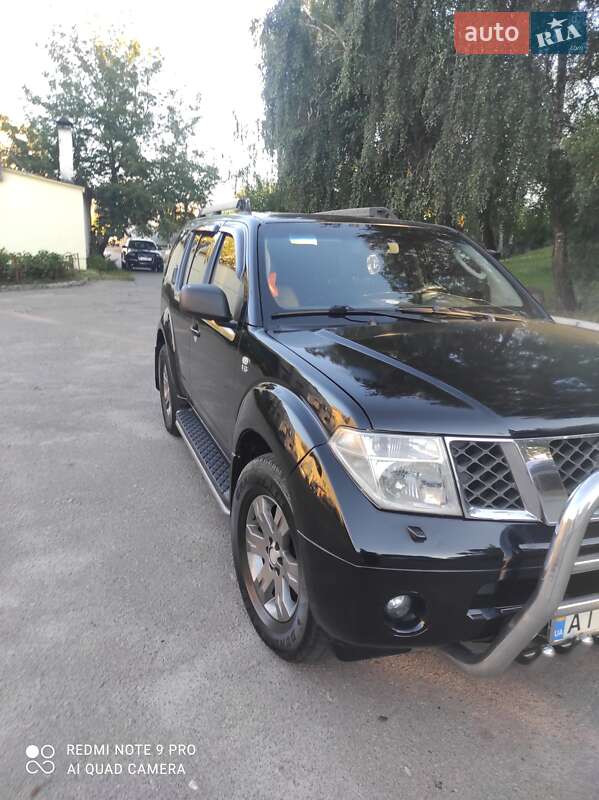 Позашляховик / Кросовер Nissan Pathfinder 2005 в Броварах