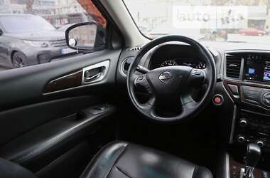 Внедорожник / Кроссовер Nissan Pathfinder 2013 в Киеве