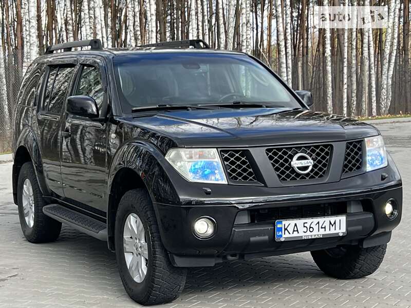 Внедорожник / Кроссовер Nissan Pathfinder 2006 в Киеве