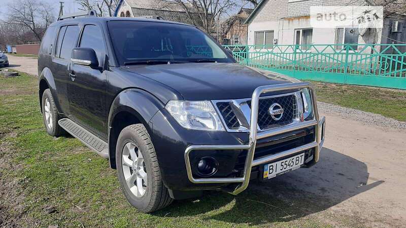 Позашляховик / Кросовер Nissan Pathfinder 2012 в Полтаві