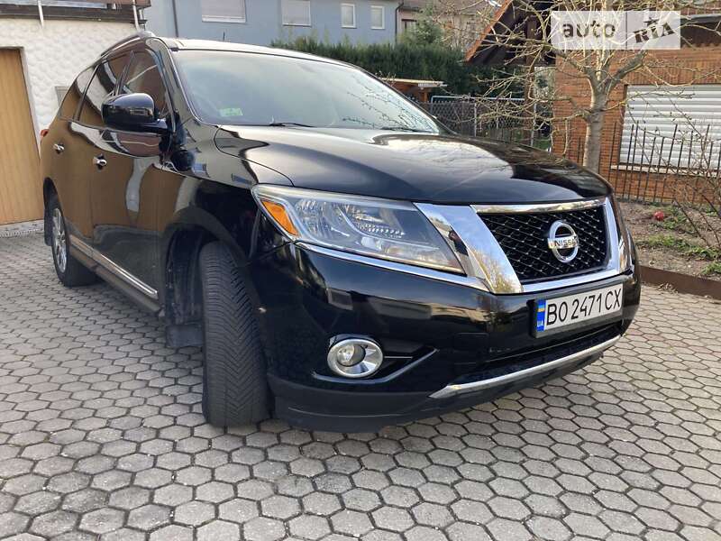 Позашляховик / Кросовер Nissan Pathfinder 2013 в Києві