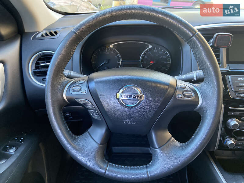 Внедорожник / Кроссовер Nissan Pathfinder 2015 в Виннице