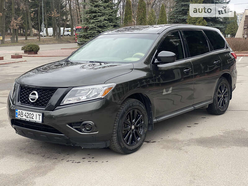 Позашляховик / Кросовер Nissan Pathfinder 2015 в Вінниці