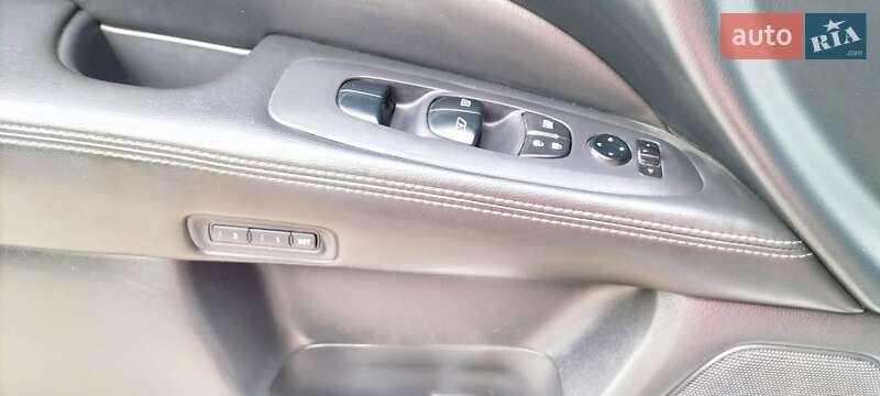 Позашляховик / Кросовер Nissan Pathfinder 2015 в Запоріжжі фото 8 Позашляховик / Кросовер Nissan Pathfinder 2015 в Запоріжжі