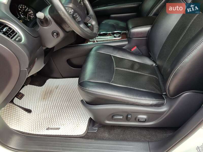 Позашляховик / Кросовер Nissan Pathfinder 2015 в Запоріжжі фото 14 Позашляховик / Кросовер Nissan Pathfinder 2015 в Запоріжжі