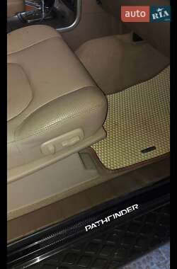 Внедорожник / Кроссовер Nissan Pathfinder 2006 в 