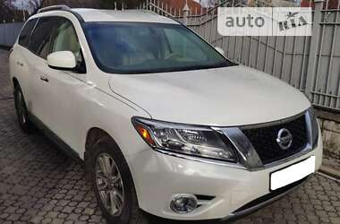 Внедорожник / Кроссовер Nissan Pathfinder 2015 в Луцке