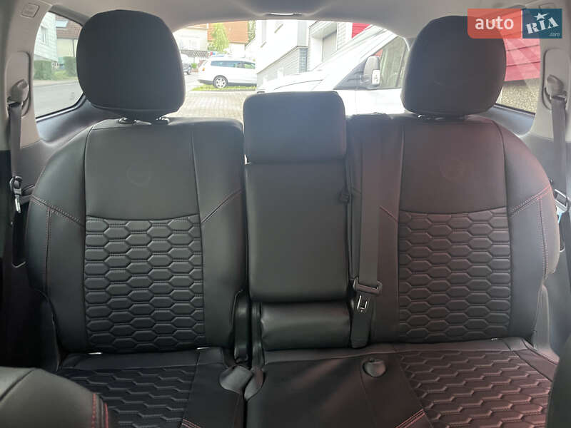 Внедорожник / Кроссовер Nissan Pathfinder 2017 в Киеве