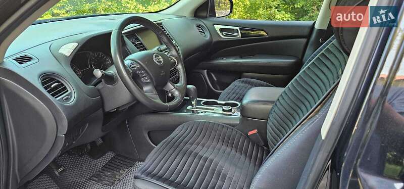 Позашляховик / Кросовер Nissan Pathfinder 2018 в Звягелі