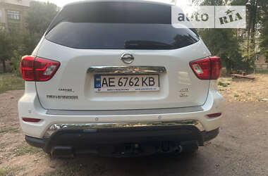 Позашляховик / Кросовер Nissan Pathfinder 2016 в Кривому Розі