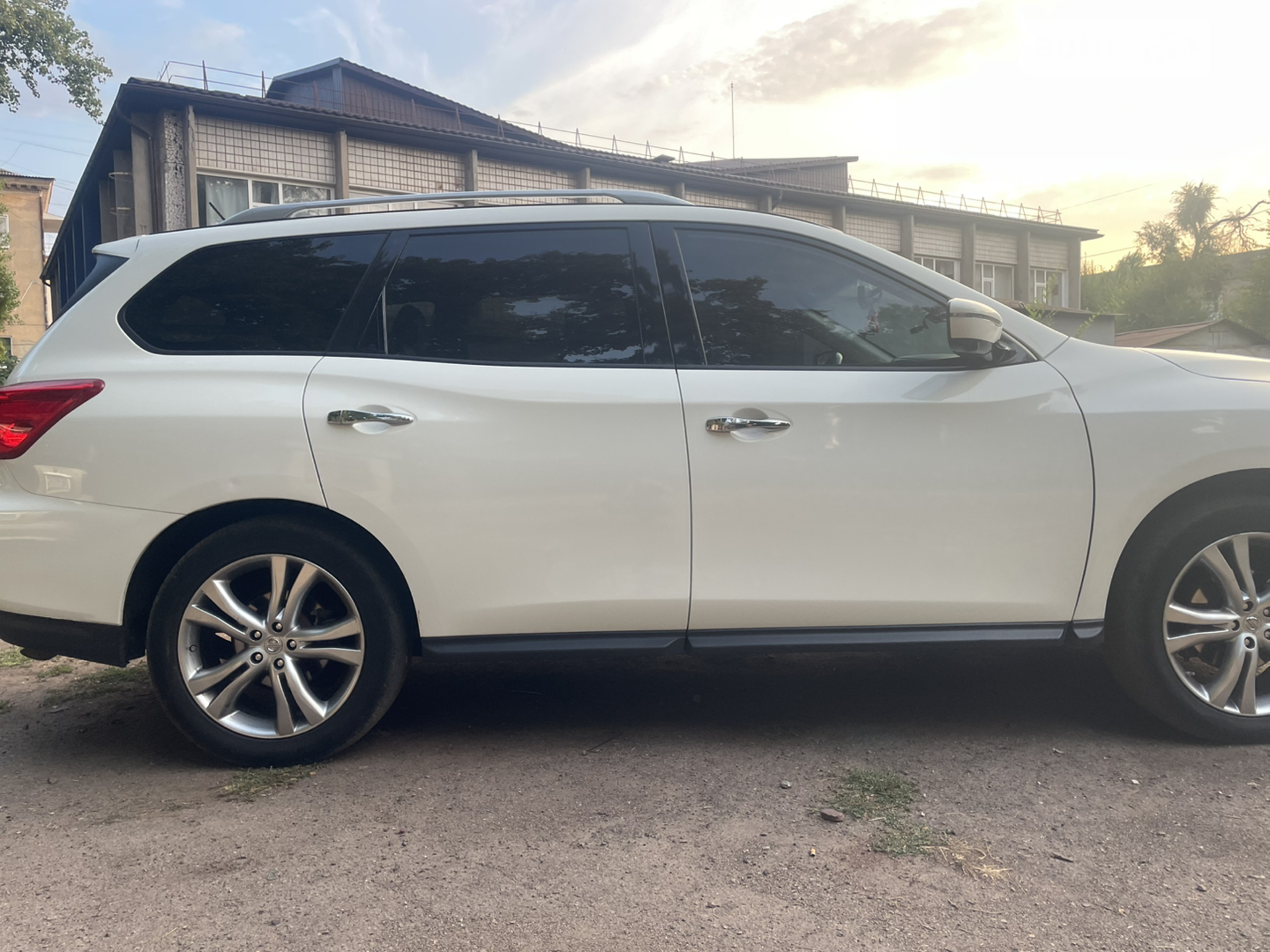 2016 Nissan Pathfinder - мініатюра 10