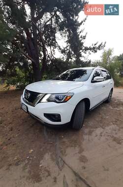 Внедорожник / Кроссовер Nissan Pathfinder 2016 в 