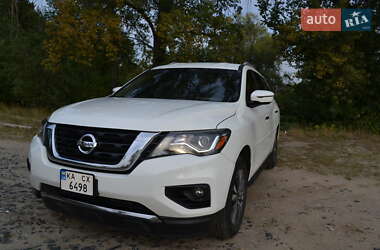 Внедорожник / Кроссовер Nissan Pathfinder 2016 в 