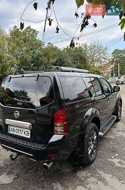 Внедорожник / Кроссовер Nissan Pathfinder 2011 в Черновцах