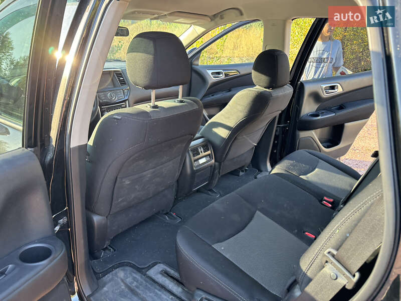 Внедорожник / Кроссовер Nissan Pathfinder 2017 в Киеве