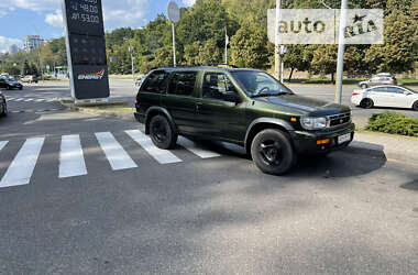 Внедорожник / Кроссовер Nissan Pathfinder 1998 в Киеве