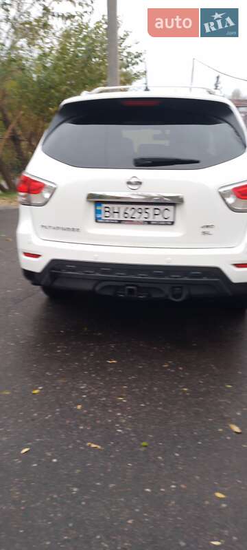 Внедорожник / Кроссовер Nissan Pathfinder 2016 в Одессе фото 7 Внедорожник / Кроссовер Nissan Pathfinder 2016 в Одессе