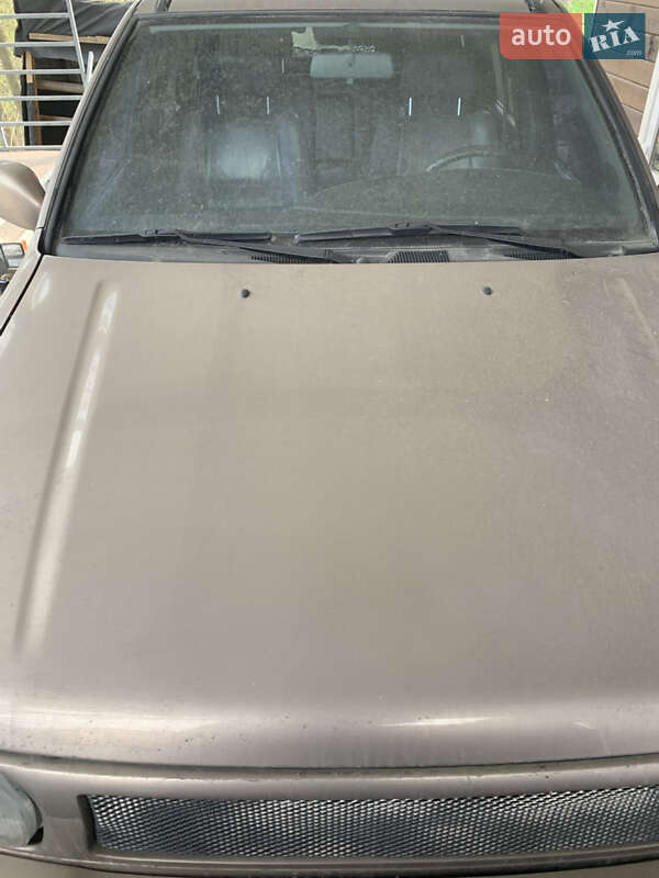 Внедорожник / Кроссовер Nissan Pathfinder 1998 в Киеве
