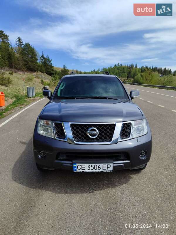 Nissan Pathfinder 2011