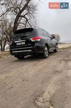 Позашляховик / Кросовер Nissan Pathfinder 2014 в Черкасах