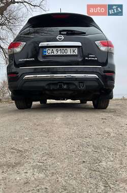 Позашляховик / Кросовер Nissan Pathfinder 2014 в Черкасах