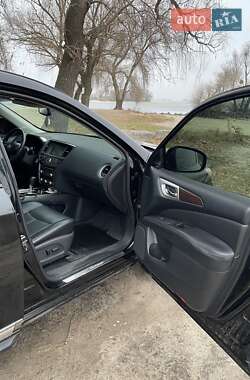 Позашляховик / Кросовер Nissan Pathfinder 2014 в Черкасах