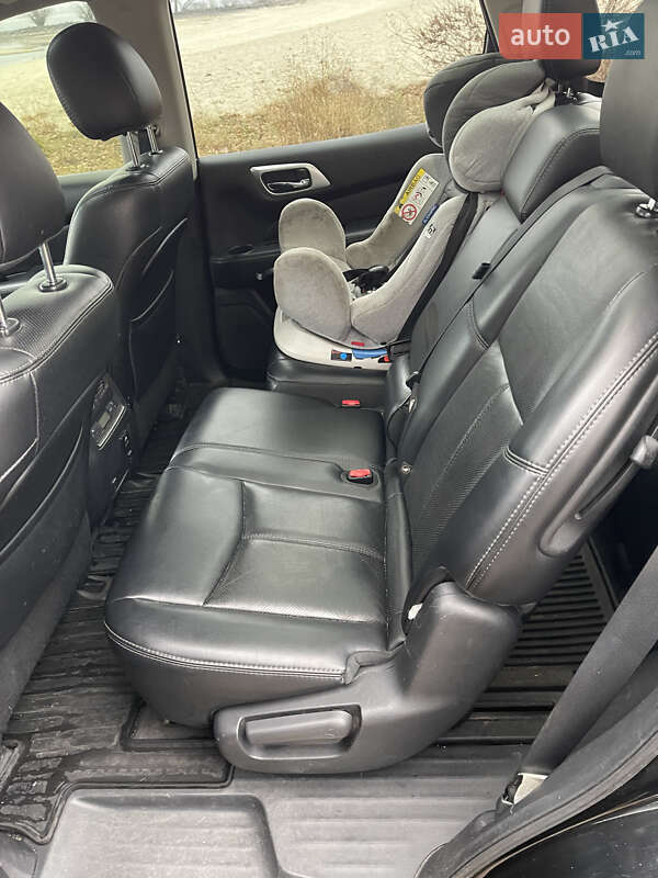 Внедорожник / Кроссовер Nissan Pathfinder 2014 в Черкассах