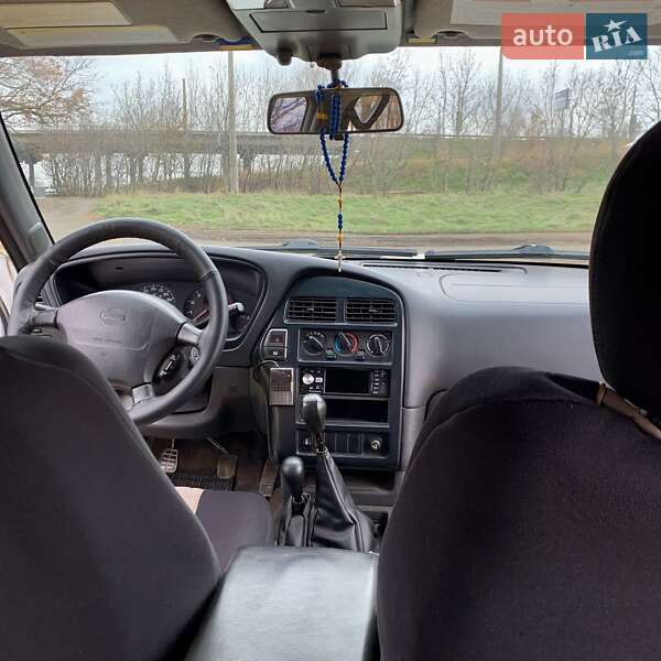 Позашляховик / Кросовер Nissan Pathfinder 1996 в Одесі