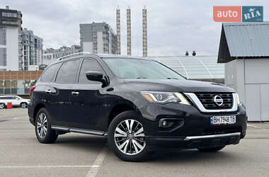 Внедорожник / Кроссовер Nissan Pathfinder 2018 в Киеве