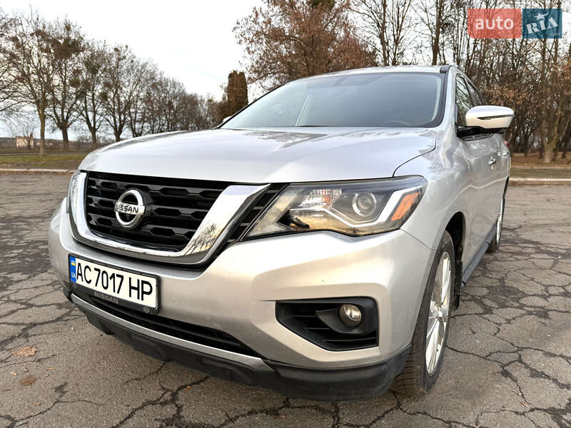 Внедорожник / Кроссовер Nissan Pathfinder 2018 в Владимире
