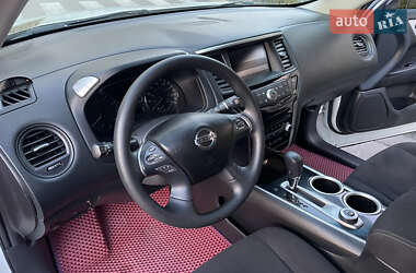 Внедорожник / Кроссовер Nissan Pathfinder 2015 в 