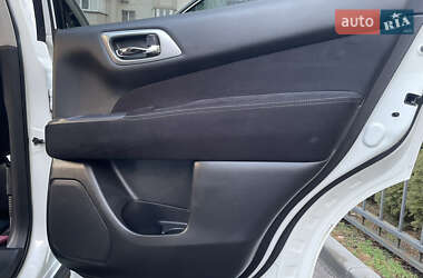 Внедорожник / Кроссовер Nissan Pathfinder 2015 в 