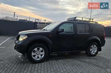 Внедорожник / Кроссовер Nissan Pathfinder 2005 в Киеве