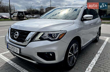Внедорожник / Кроссовер Nissan Pathfinder 2019 в 
