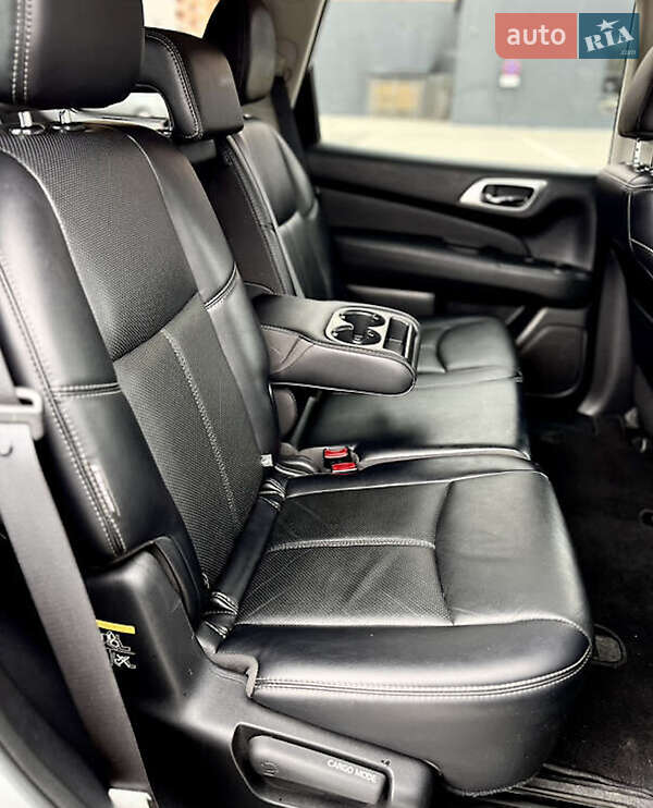 Внедорожник / Кроссовер Nissan Pathfinder 2019 в Киеве