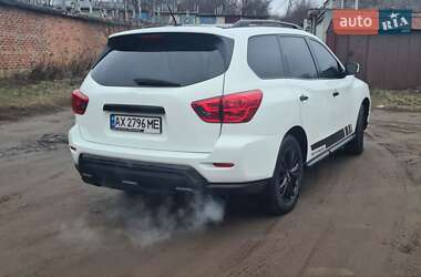 Внедорожник / Кроссовер Nissan Pathfinder 2018 в 