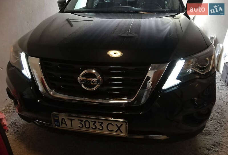 Внедорожник / Кроссовер Nissan Pathfinder 2019 в Львове