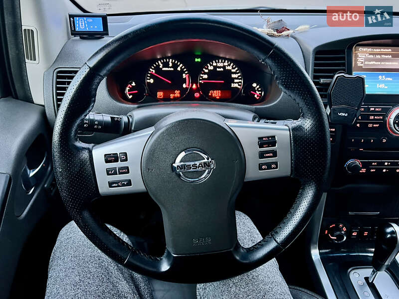 Внедорожник / Кроссовер Nissan Pathfinder 2012 в Киеве