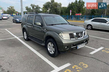 Внедорожник / Кроссовер Nissan Pathfinder 2005 в 