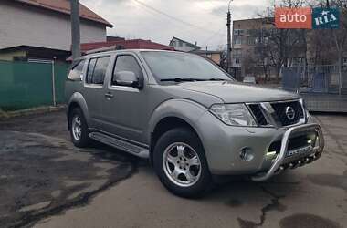 Позашляховик / Кросовер Nissan Pathfinder 2011 в Черкасах