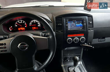 Внедорожник / Кроссовер Nissan Pathfinder 2011 в Малине