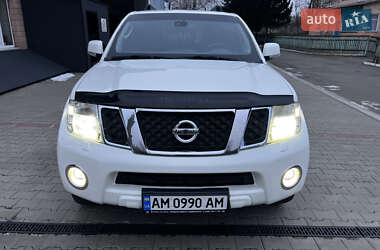 Внедорожник / Кроссовер Nissan Pathfinder 2011 в Малине