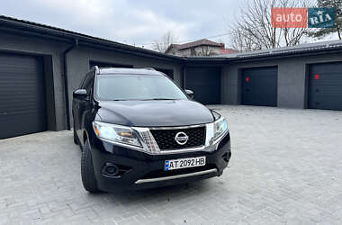 Внедорожник / Кроссовер Nissan Pathfinder 2015 в Ивано-Франковске