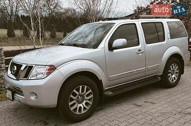 Позашляховик / Кросовер Nissan Pathfinder 2012 в Києві