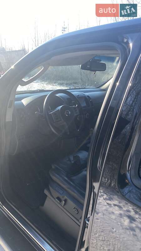 Позашляховик / Кросовер Nissan Pathfinder 2006 в Краснограді