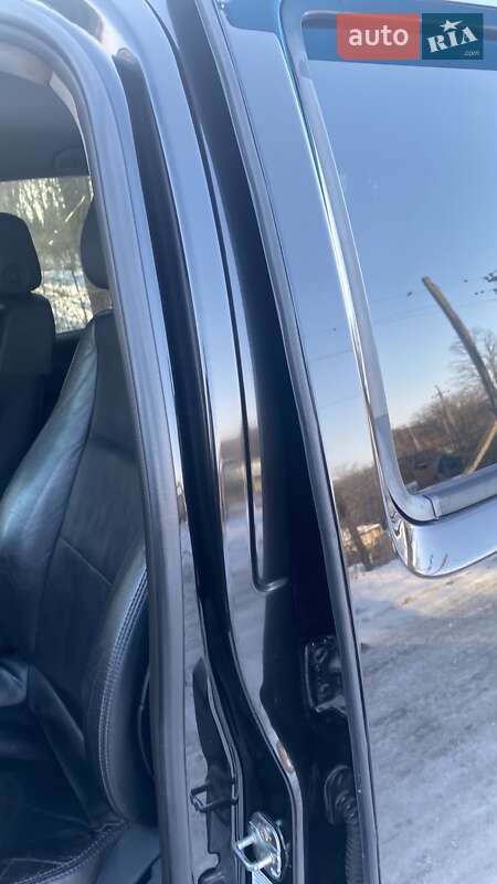 Позашляховик / Кросовер Nissan Pathfinder 2006 в Краснограді