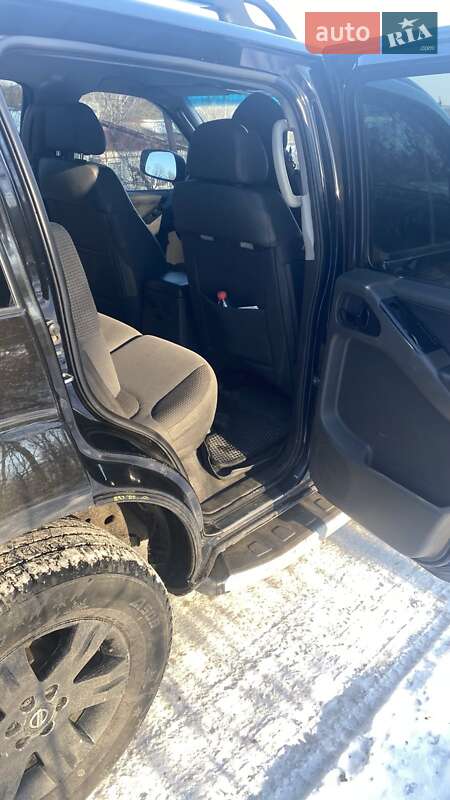 Позашляховик / Кросовер Nissan Pathfinder 2006 в Краснограді