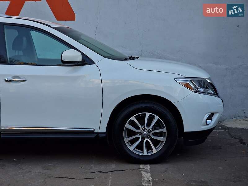 Позашляховик / Кросовер Nissan Pathfinder 2013 в Одесі